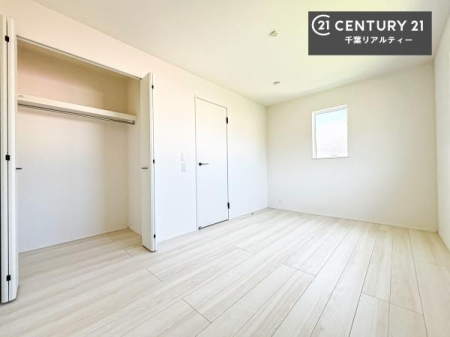 �q������ ���[�͂̂���m���ł��B����������������L�X�Ǝg���ċC�������ǂ��ł��I
�L���C�Ȗ��邢�������ŉ߂����̂́A�X�ɂ̂�т�������ł��܂��ˁI