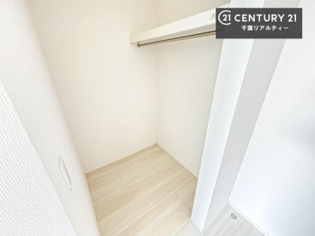 ���[ �E�H�[�N�C���N���[�[�b�g�t���ł��B��������̂��m���Ȃǂ����[���Ă��������ł��ˁI���ɂ���@�������ȂǋG�ߕ��̑傫�ȉƓd�����[�ł��܂��I