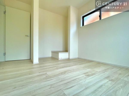 �q������ �V���v���Ń��C�A�E�g���₷���m���́A���q�l�̂������Ƃ��Ă��œK�B�����ɍ��킹�ď_��ɂ��g�����������܂��B