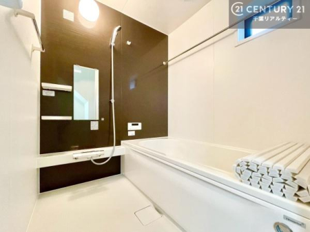 ���� �������������l�̕��͋C�̃o�X���[���́A�����o�Ă��ăo�X�^�C�����[���I
���d���撣���Ă��邲�J���ɂ��D�݂̓����̓����܂����āA�y����ł݂Ă͂������ł��傤���H