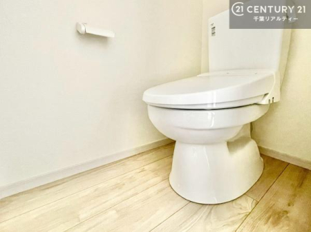 �g�C�� �������֍��ɂ��A�~��͕֍����g�����ł���̂ŗ₽���֍��ɍ��炸�ɍςފ������d�l�ł��I�V���v���ȃJ���[����Ƃ��Ă���̂ŁA������ꂪ���₷���ł��B