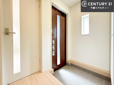 ���� ���ċA���Ă��Ă��A�������܁I�����������Ȃ�A�D�����}������Ă�����ԂɂȂ��Ă��܂��B
���邭��������錺�ւł��I