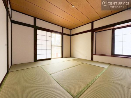 �a�� �^�^�~�̍��肪���炬��^����A�����b�N�X��ԁB�����傫���J�����̂���a���ƂȂ��Ă���܂��B���{�l�̐S������u�a�v�̋�ԁB