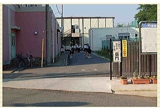 ���ӊ� �y���w�Z�z��t�s�����P�u���w�Z�F1100m