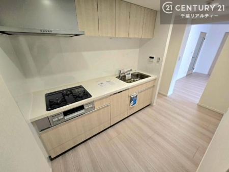 �L�b�`�� ��Ƃ����₷���V�X�e���L�b�`���ł��I���[���t���Ă���̂ŁA�����X�y�[�X�ɕ���u���Ȃ��čς݂܂��I
�L�X�g���āA���K�ɍ�Ƃ��ł��܂��I