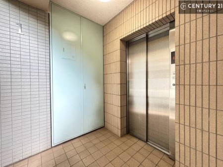 ���̑����p�� �G���x�[�^�[�����ŁA���X�̈ړ������K�B
�����̓��₨�ו��̑������ł��A�X���[�Y�ɂ��A��������܂��I