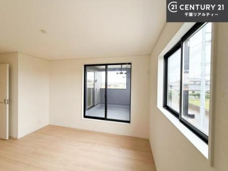 �m�� �o���R�j�[�ɖʂ��Ă���m���ł��B���邭�����肪����A���C����������ł��܂��I���N���āA�O�ɏo�Ĕw�L�т����[�ċz�����ǂ������}������邱�Ƃ��ł��܂��B