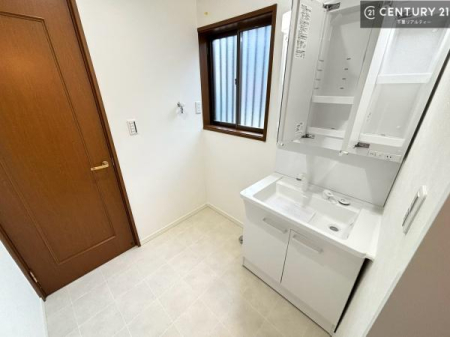 ���ʑ�E���ʏ� �g�Ȃ�𐮂�����ʏ��́A���������厖�ł��I������̐������̂��镵�͋C�����o�I�C�����悭���g�����������܂��B