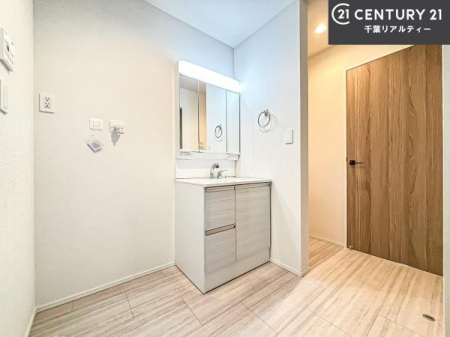 ���ʑ�E���ʏ� �g�Ȃ�𐮂�����ʏ��́A���������厖�ł��I������̐������̂��镵�͋C�����o�I�C�����悭���g�����������܂��B
