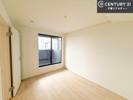 �m�� �o���R�j�[�ɖʂ��Ă���m���ł��B���邭�����肪����A���C����������ł��܂��I���N���āA�O�ɏo�Ĕw�L�т����[�ċz�����ǂ������}������邱�Ƃ��ł��܂��B