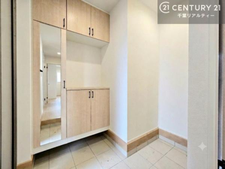 ���� ���֎��[���[�����Ă���̂ŁA���֎��肪�X�b�L���Еt�����q���ɌC�̒u����ɍ���܂���I