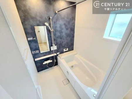 ���� �L�X�o�X�ň���̔������t���b�V���B�����L�΂���̂ŁA�����ɂ��������ƐZ����܂��ˁI�����̃o�X�^�C�����y���݂ɂȂ�܂��B