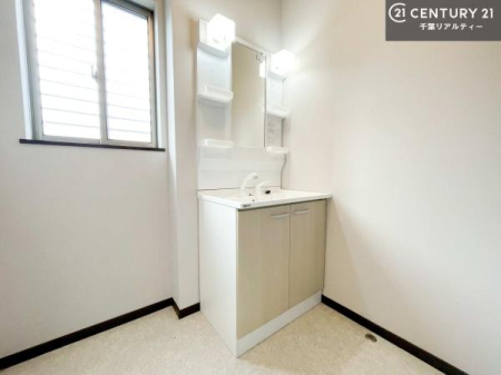 ���ʑ�E���ʏ� �g�Ȃ�𐮂�����ʏ��́A���������厖�ł��I������̐������̂��镵�͋C�����o�I�C�����悭���g�����������܂��B