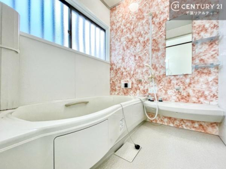 ���� �����������ƐL�΂��Ă��낰�闁���B����̔�������A�����b�N�X�����o�X�^�C�������߂������������܂��B