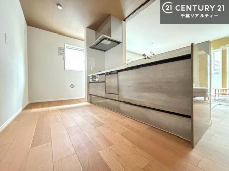 �L�b�`�� ���[�X�y�[�X���L�x�ŁA�����X�y�[�X���X�b�L���ƕЕt���Ђ�`�����p�ł��܂��I
���K�ɍ�Ƃ��ł��A�Ǝ��̌����A�b�v�I�����̗���������܂��I