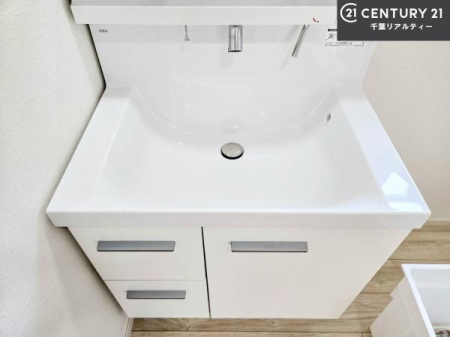 ���ʑ�E���ʏ� �[�����ʑ�{�E���́A�������˂ɂ����̂ł�����ꂪ�y�X�I���������ۂĂ܂��I
�L���C�Ȑ��ʏ��Ŏ��������̃��`�x�[�V�������オ��܂��ˁI