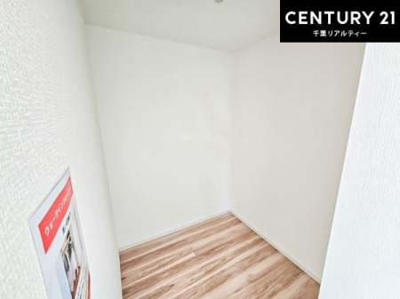 ���[ �E�H�[�N�C���N���[�[�b�g�t���ł��B��������̂��m���Ȃǂ����[���Ă��������ł��ˁI���ɂ���@�������ȂǋG�ߕ��̑傫�ȉƓd�����[�ł��܂��I