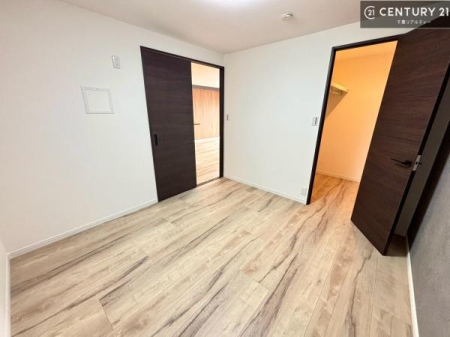 �m�� �V���v���Ƀf�U�C������Ă��邽�߁A�Ƌ��I�т܂���I
���C�ɓ���̉Ƌ��u���Ă��낰���Ԃ���邱�Ƃ��ł��܂��B