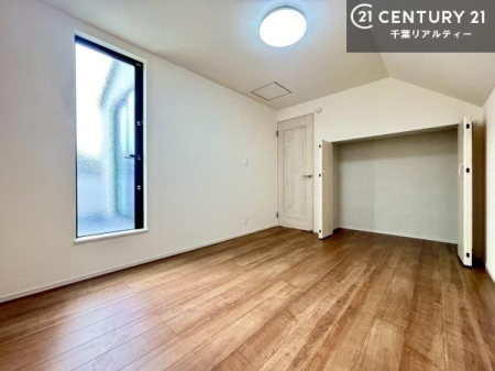 �Q�� ���[�͂̂���m���ł��B����������������L�X�Ǝg���ċC�������ǂ��ł��I
�L���C�Ȗ��邢�������ŉ߂����̂́A�X�ɂ̂�т�������ł��܂��ˁI