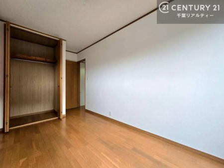 �m�� �S�����Ɏ��[�X�y�[�X���m�ۂ����A��炵�₷���ɔz�����ꂽ�Z�܂��B���[�ꏊ�ɍ���ɂ����A�������ڂ��₷�����K�ȏZ��Ԃł��B