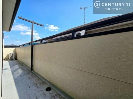 �o���R�j�[ �e�������璼�ڏo����ł���֗��ȃo���R�j�[������Ă��܂��B���󕨂������ۂ̓������X���[�Y�ŁA�����Ɖ��O���Ȃ��g������̗ǂ���ԂƂ��āA���X�̕�炵�����K�ɃT�|�[�g���܂��B