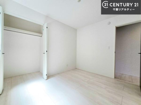 �m�� ���邭���ʂ��̗ǂ������ł��B�u�V���v���v�Ƀf�U�C�����ꂽ�����B���R�x�������̂ŉƋ�⃌�C�A�E�g�ł��D�݂̋�Ԃ�n��グ���܂��B�����x�A���n�ɂĂ��m�F���������B
