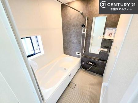 ���� �������������l�̕��͋C�̃o�X���[���́A�����o�Ă��ăo�X�^�C�����[���I
���d���撣���Ă��邲�J���ɂ��D�݂̍���̓����܂����āA�y����ł݂Ă͂������ł��傤���H