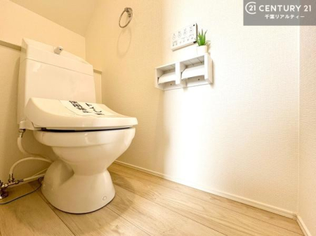 �g�C�� �������֍��ɂ��A�~��͕֍����g�����ł���̂ŗ₽���֍��ɍ��炸�ɍςފ������d�l�ł��I�V���v���ȃJ���[����Ƃ��Ă���̂ŁA������ꂪ���₷���ł��B