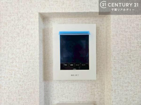 ���̑� TV���j�^�[�t�C���^�[�t�H���������B���K�҂̊���m�F���Ă���Ή��ł��邽�߁A�h�Ɩʂɂ��z�����ꂽ���S�̐ݔ��ł��B