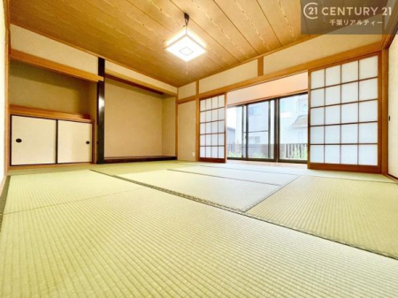 �a�� �^�^�~�̍��肪���炬��^����A�����b�N�X��ԁB�����傫���J�����̂���a���ƂȂ��Ă���܂��B���{�l�̐S������u�a�v�̋�ԁB