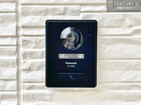 ���̑� TV���j�^�[�t�C���^�[�t�H���������B���K�҂̊���m�F���Ă���Ή��ł��邽�߁A�h�Ɩʂɂ��z�����ꂽ���S�̐ݔ��ł��B