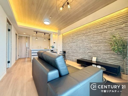 ���r���O �S�n�ǂ����r���O�͉Ƒ������R�ƏW�܂�܂��B�Ƒ��c�R�̎��Ԃ����������ł��B���Ƒ��ƁA����w�[���������Ԃ��߂��������ł��ˁB