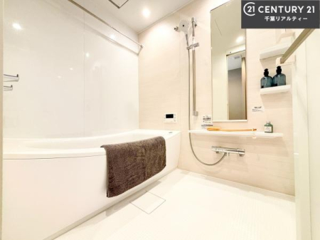 ���� �������������l�̕��͋C�̃o�X���[���́A�����o�Ă��ăo�X�^�C�����[���I
���d���撣���Ă��邲�J���ɂ��D�݂̍���̓����܂����āA�y����ł݂Ă͂������ł��傤���H
