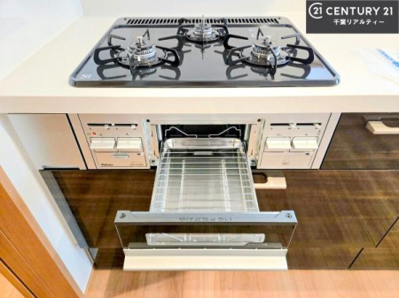 �L�b�`�� �R�����͎O������̂ł������̓����i�s���ł��܂��B
�������O�����t���ł��B�����X�y�[�X���L�X���Ă���׍�Ƃ����₷���I�g�����肪�ǂ��V�X�e���L�b�`���ł��I