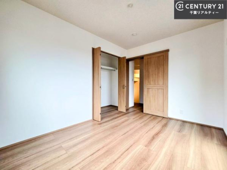 �m�� �V���v���Ƀf�U�C������Ă��邽�߁A�Ƌ��I�т܂���I
���C�ɓ���̉Ƌ��u���Ă��낰���Ԃ���邱�Ƃ��ł��܂��B