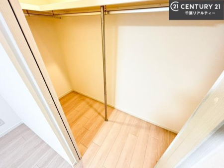 ���[ �E�H�[�N�C���N���[�[�b�g�t���ł��B��������̂��m���Ȃǂ����[���Ă��������ł��ˁI���ɂ���@�������ȂǋG�ߕ��̑傫�ȉƓd�����[�ł��܂��I