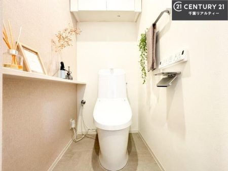 �g�C�� �������֍��ɂ��A�~��͕֍����g�����ł���̂ŗ₽���֍��ɍ��炸�ɍςފ������d�l�ł��I�V���v���ȃJ���[����Ƃ��Ă���̂ŁA������ꂪ���₷���ł��B