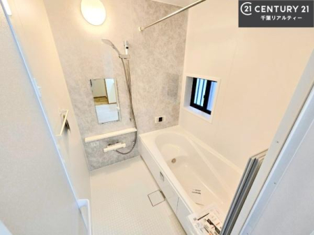 ���� 1���̔�����������Ɩ����Ă���闁���ł��B
�������̑f�G�ȃ����N�[�[�V�����ꏊ�ł��I