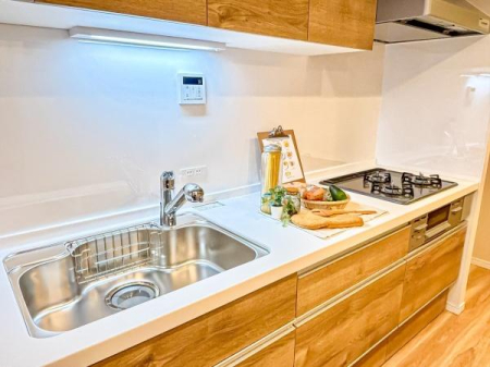 �L�b�`�� ���C�h�ȃV���N�ł��ˁI�������˂ɂ������������₷���Ǝ����y�X�d�l�̃V�X�e���L�b�`���ł��I
�f�U�C�����Ƌ@�\�������˂��L�b�`���Ő�����������܂��ˁI