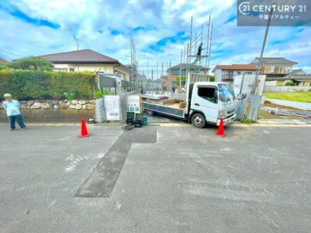 �O�ʓ��H�܂ތ��n�ʐ^ �O�ʓ��H6���I�z����ǍD�ȗ��n�ł��B
�Ԍɓ��ꂪ���ȕ������S�ł��ˁB
