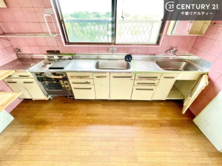 �L�b�`�� ��Ƃ����₷���V�X�e���L�b�`���ł��I���[���t���Ă���̂ŁA�����X�y�[�X�ɕ���u���Ȃ��čς݂܂��I
�L�X�g���āA���K�ɍ�Ƃ��ł��܂��I