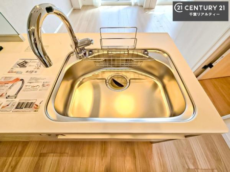�L�b�`�� ���C�h�ȃV���N�ł��ˁI�������˂ɂ������������₷���Ǝ����y�X�d�l�̃V�X�e���L�b�`���ł��I
�f�U�C�����Ƌ@�\�������˂��L�b�`���Ő�����������܂��ˁI