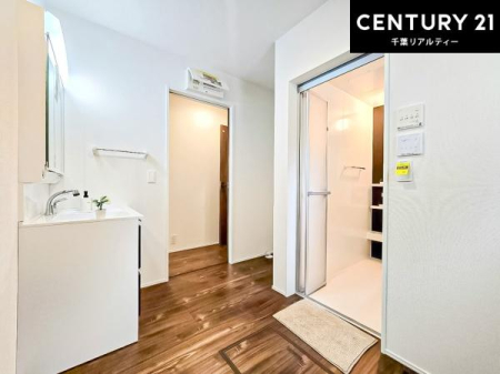 ���ʑ�E���ʏ� �g�Ȃ�𐮂�����ʏ��́A���������厖�ł��I������̐������̂��镵�͋C�����o�I�C�����悭���g�����������܂��B
