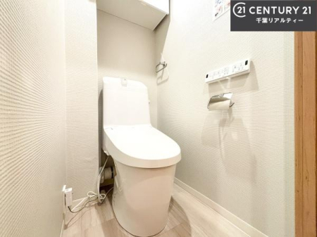 �g�C�� �������֍��ɂ��A�~��͕֍����g�����ł���̂ŗ₽���֍��ɍ��炸�ɍςފ������d�l�ł��I�V���v���ȃJ���[����Ƃ��Ă���̂ŁA������ꂪ���₷���ł��B
