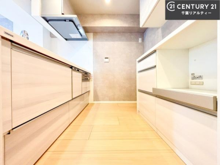 �L�b�`�� ���[�X�y�[�X���L�x�ŁA�����X�y�[�X���X�b�L���ƕЕt���Ђ�`�����p�ł��܂��I
���K�ɍ�Ƃ��ł��A�Ǝ��̌����A�b�v�I�����̗���������܂��I