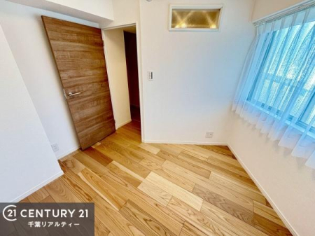 ���̑����� �[�˂͂��ꂵ�����t���B���C��̌����ł��邽�ߎ��C��������ɂ����A�G�ߕ���傫�ȉו��̎��[�ɂ����S���Ă��g�����������܂��B