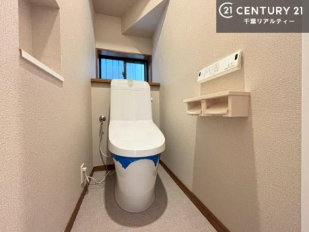 �g�C�� �������֍��ɂ��A�~��͕֍����g�����ł���̂ŗ₽���֍��ɍ��炸�ɍςފ������d�l�ł��I�V���v���ȃJ���[����Ƃ��Ă���̂ŁA������ꂪ���₷���ł��B