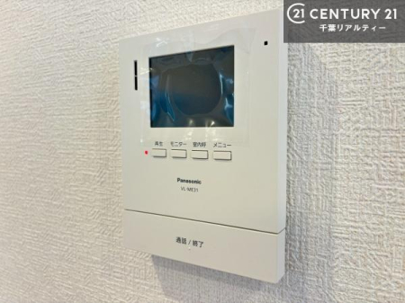 ���̑� TV���j�^�[�t�C���^�[�t�H���������B���K�҂̊���m�F���Ă���Ή��ł��邽�߁A�h�Ɩʂɂ��z�����ꂽ���S�̐ݔ��ł��B
