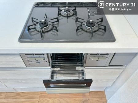 �L�b�`�� �R�����͎O������̂ł������̓����i�s���ł��܂��B
�������O�����t���ł��B�����X�y�[�X���L�X���Ă���׍�Ƃ����₷���I�g�����肪�ǂ��V�X�e���L�b�`���ł��I