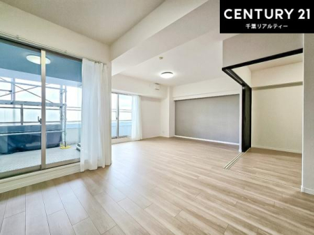 ���r���O �D�����z���܂肪���r���O����ł���ċ��S�n�̗ǂ���Ԃ����o���Ă���܂��I
���났�̎��Ԃ��߂����܂��I